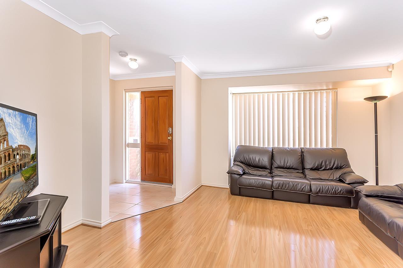 City Heights Perth Extérieur photo